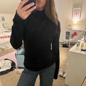 Black turtleneck sweater size L